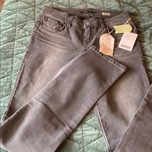 NWT Level 99 sz 27  lily skinny straight
